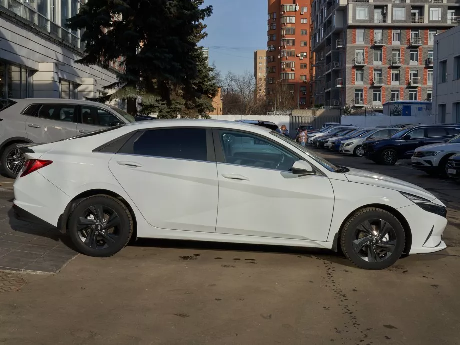 Hyundai Elantra 2020
