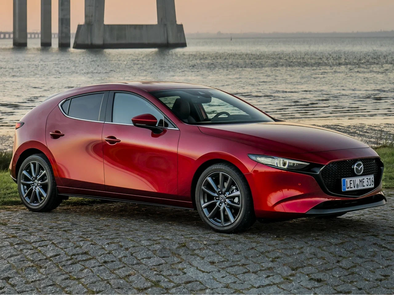 Mazda 3 Хэтчбек