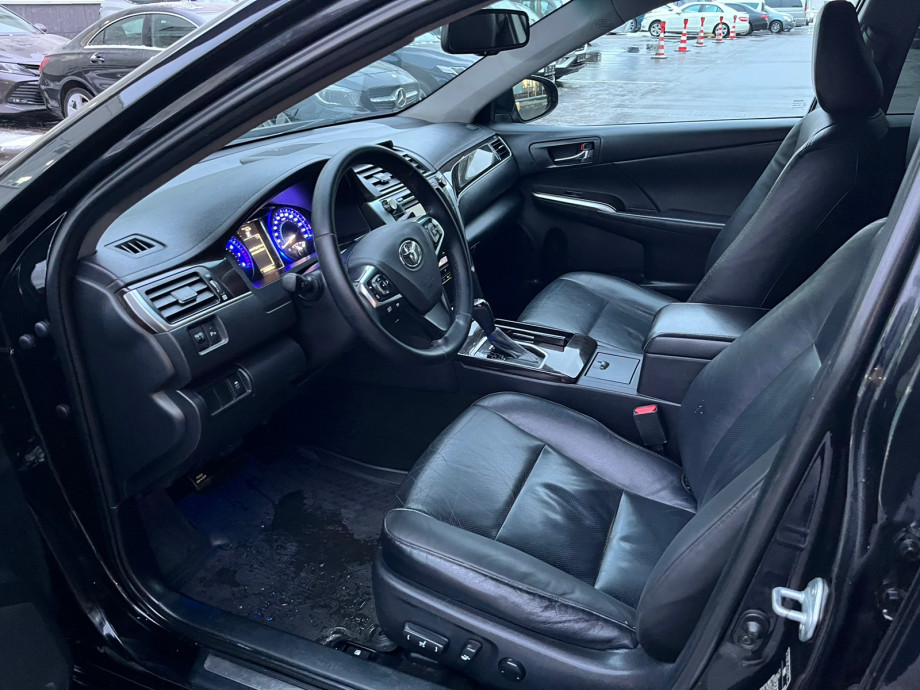 Toyota Camry 2016
