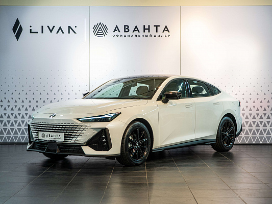 Changan UNI-V LX 1.5 AMT White 1