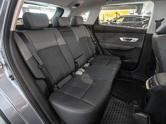 Dongfeng Huge Executive 1.5 AMT Silver Black