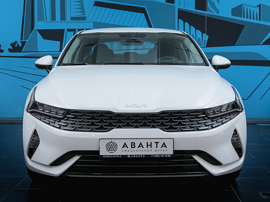 kia k5 white 2 classic
