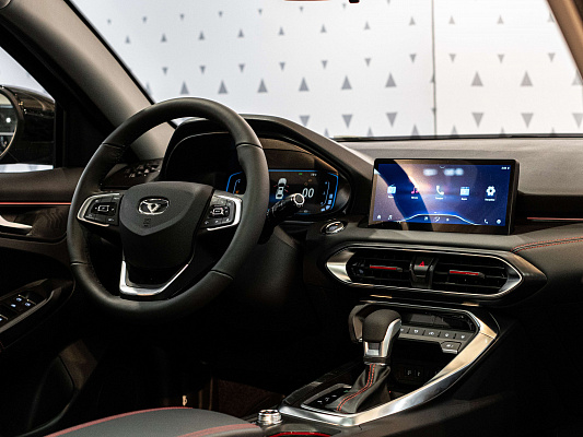 Kaiyi E5 Luxury Sport 1.5 CVT Black